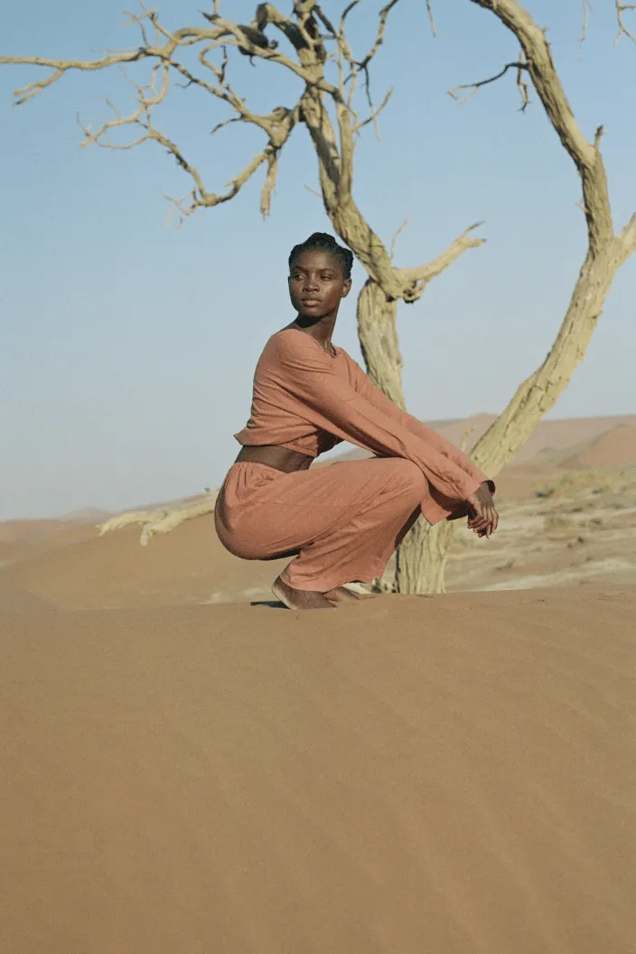 BARE BY CHARLIE HOLIDAY THE LOUNGE SWEATER - TERRACOTTA